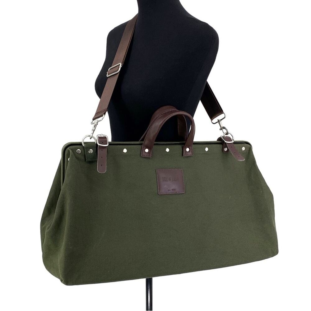 LINE OF TRADE Canvas Weekender Duffle Bag Olive Green